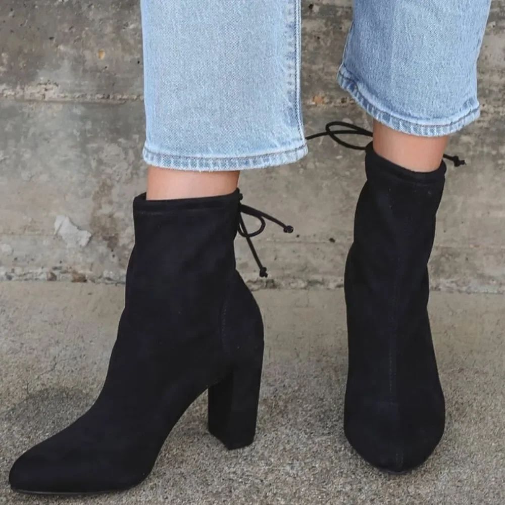BAMBOO CHUNKY HEEL POINTED TOE WOMEN"S BOOTIE